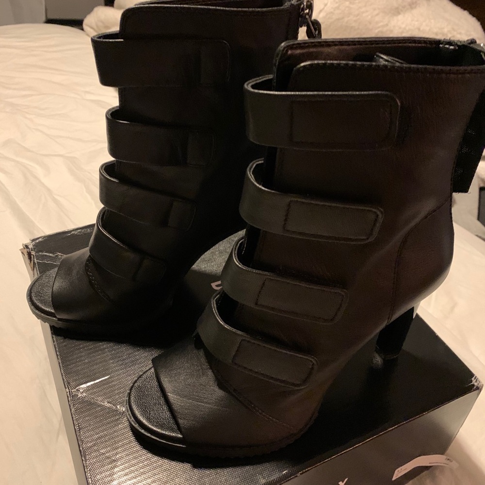 DKNY BLAKE PEEP TOE BOOTIE